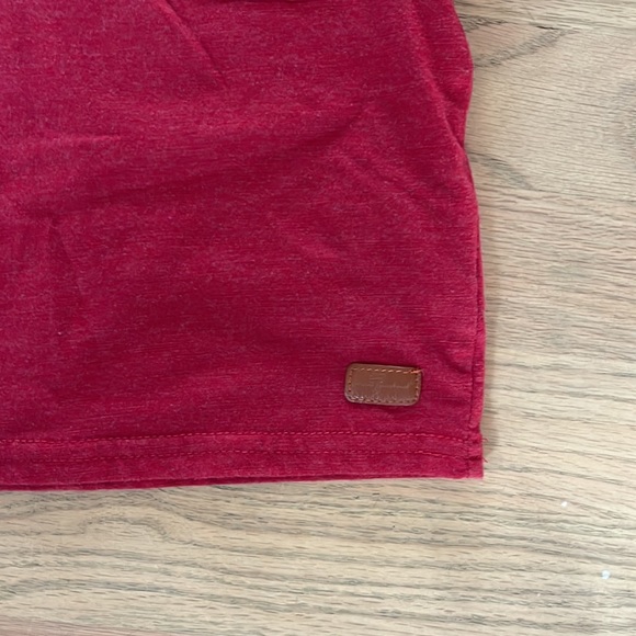 Tee - Picture 3 of 4